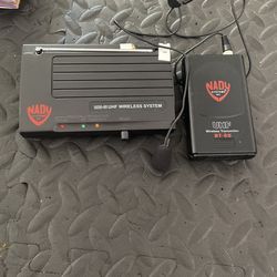  Nady DKW-8U Wireless Microphone System