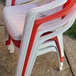 4 Little Kids Stackable Chairs