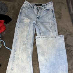 distress jeans