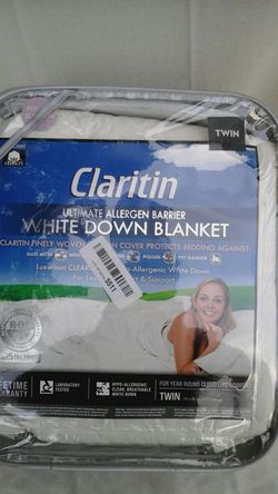 Claritin White Down Comforter Twin size Blanket white in color