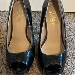 Black Patent Leather Ladies Pumps