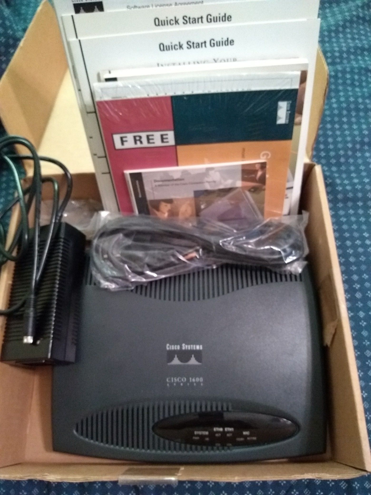 Cisco 1600 Series Model 1605R Router