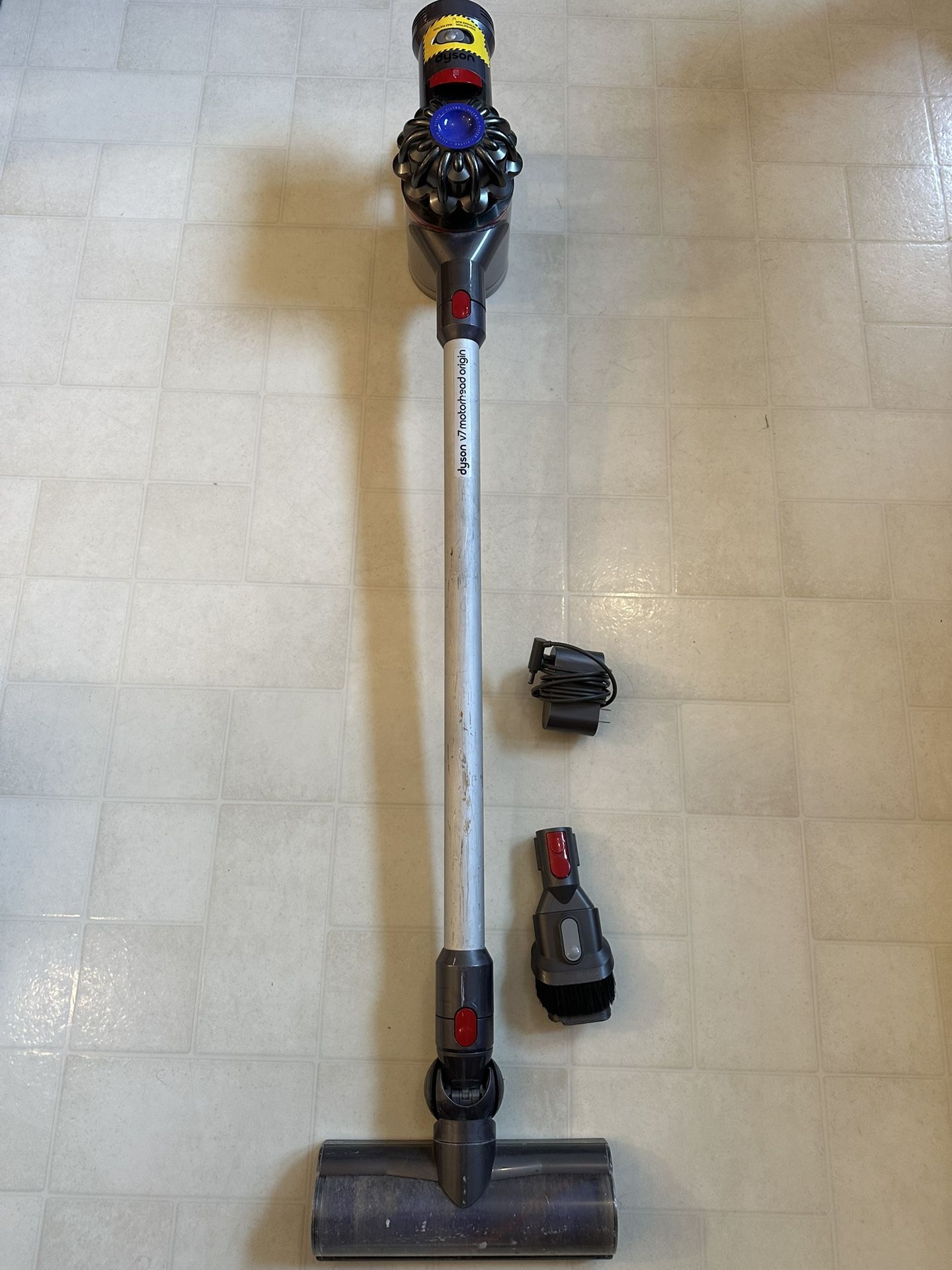 Dyson V7 Vacuum