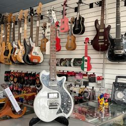 DeGraca electric guitar