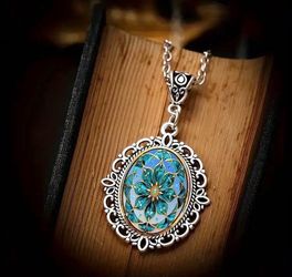 SILVER PLATED PENDANT- ANTIQUE STYLE