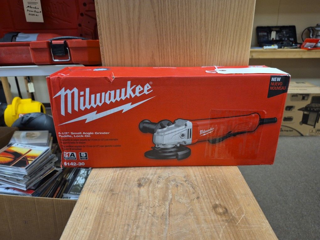 NEW Milwaukee 6142-30 Small Angle Grinder Corded