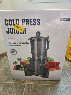 Brand new juicer