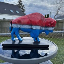 Patriotic, Buffalo Statue