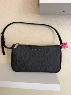 Micheal Kors Jet Set Shoulder Bag