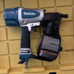 Makita Siding Coil Nailer