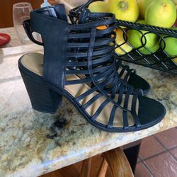 Straps Black Heels 