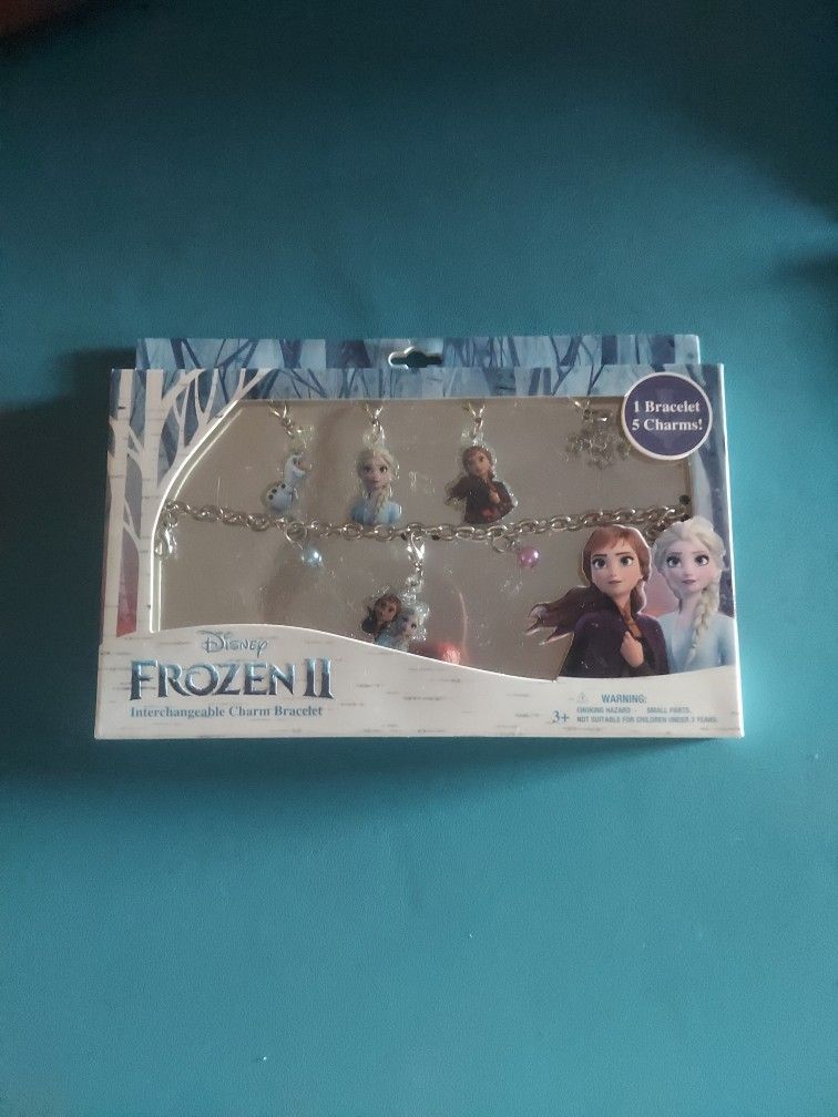 Disney Frozen 2 Interchangeable Charm And Bracelet