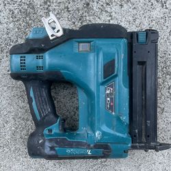 Makita Cordless Brad Nailer