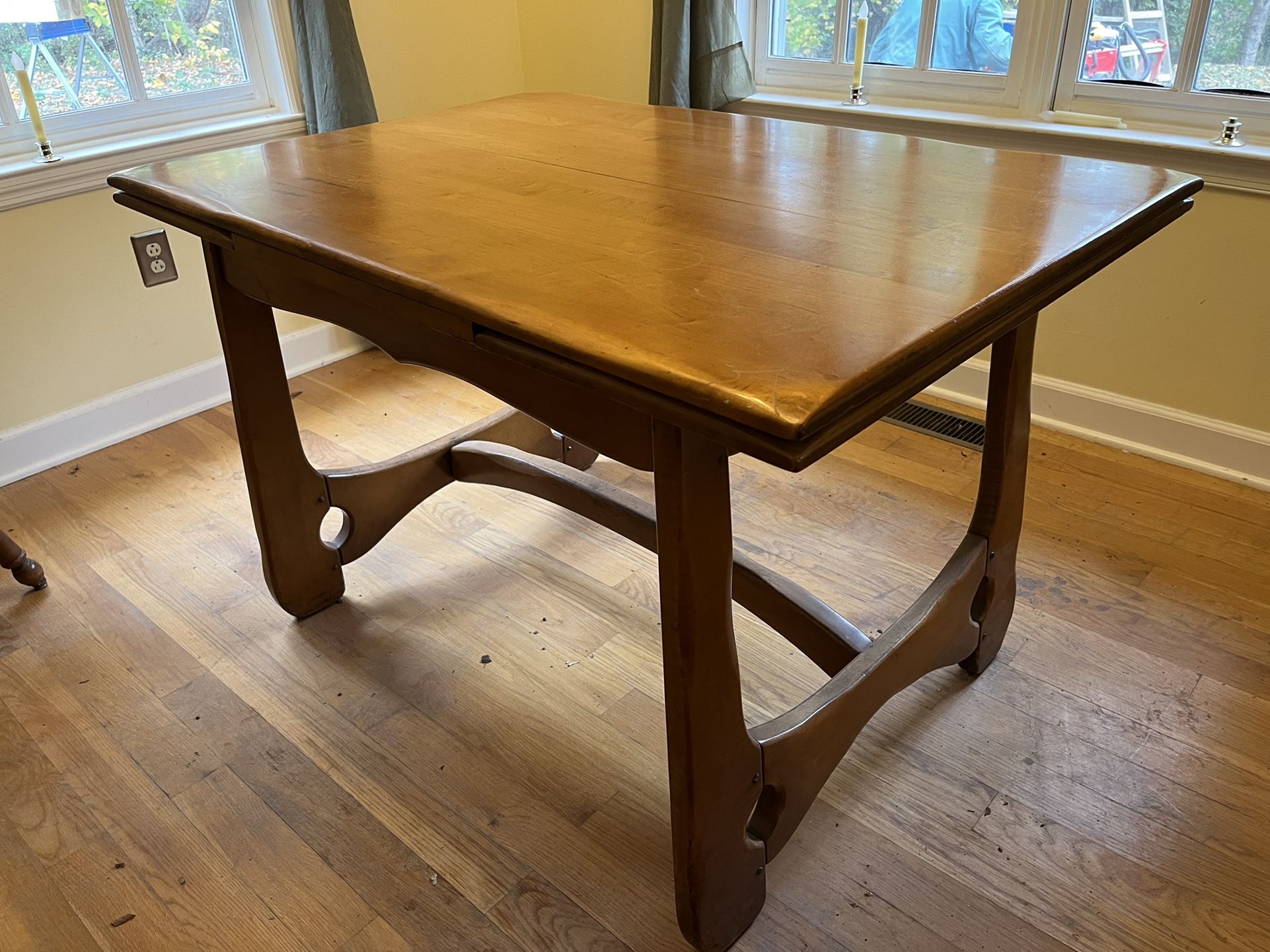 PERFECT TABLE FOR That Small Kitchen 