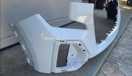 2019 - 2021 GMC SIERRA SIERRA1500 FRONT BUMPER UPPER GENUINE USED OEM.  Y1