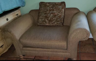 Bernhardt couch and chairs