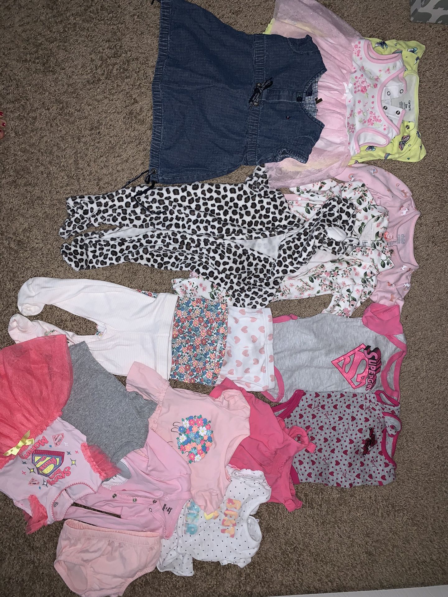 Baby girl clothes size 6months