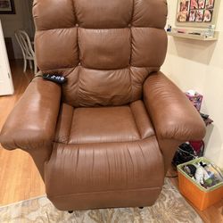 Reclining Chair With Power Lift, Like New – Golden Tech Technologies