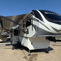 2021 Grand design Solitude s class