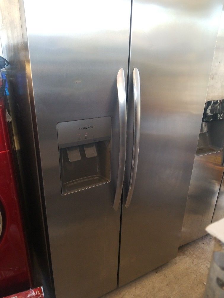 Nice Frigidaire Refrigerator 