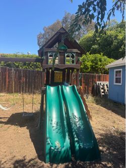 Free Swing Set – Must Disassemble and Haul Away