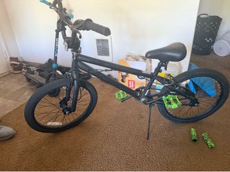 20 in bike and kid small/teen light up scooter.