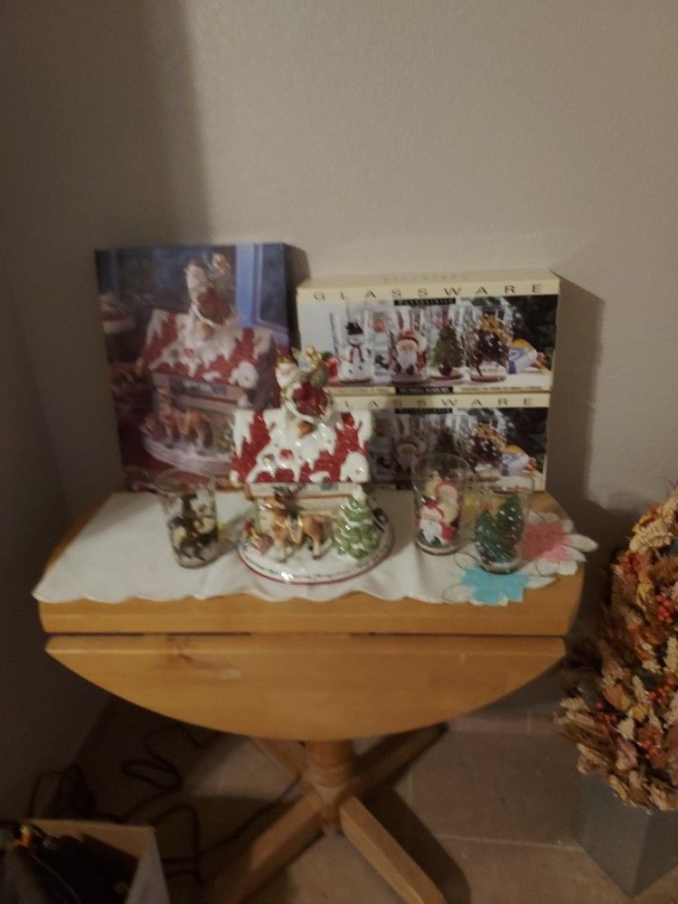 PORCELAIN COOKIE JAR PLUS 8 PIECE GLASSWARE SET