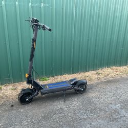Ausom L2 Max Dual-Motor Electric Scooter