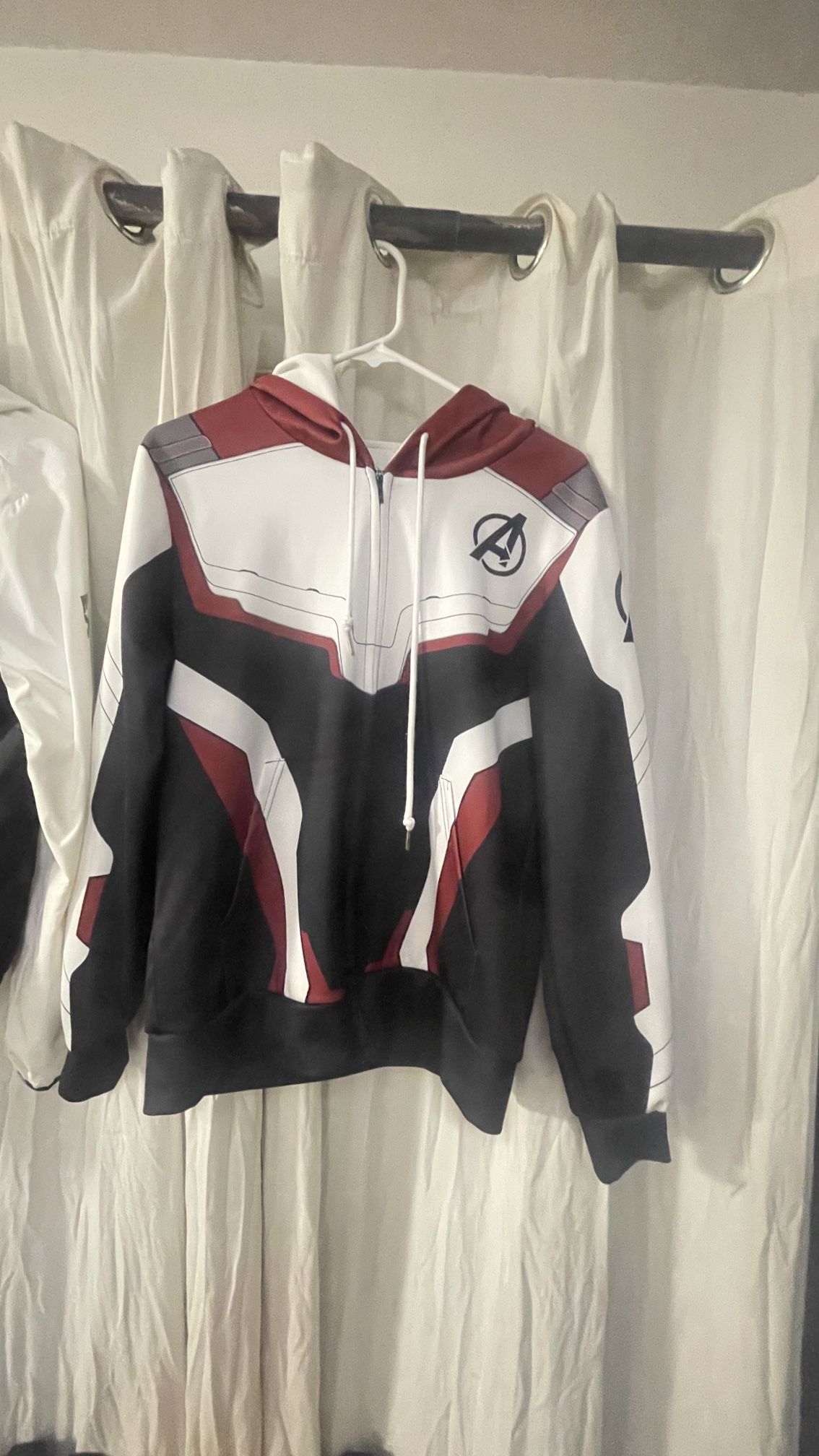 Avengers Light Weight Jacket Hoodie Boyz Sz XL