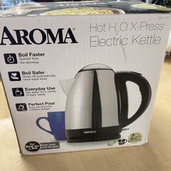 Kettle By Aroma 