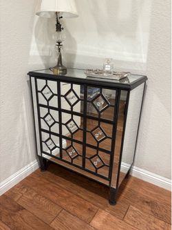 Mirrored 3-Drawer