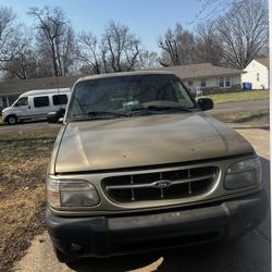 2001 Ford Explorer