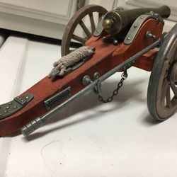 1861 Civil War Cannon Toy Replica And Ammo Cart