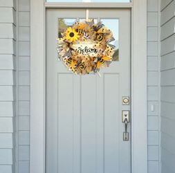 Bee Welcome Door Wreath 