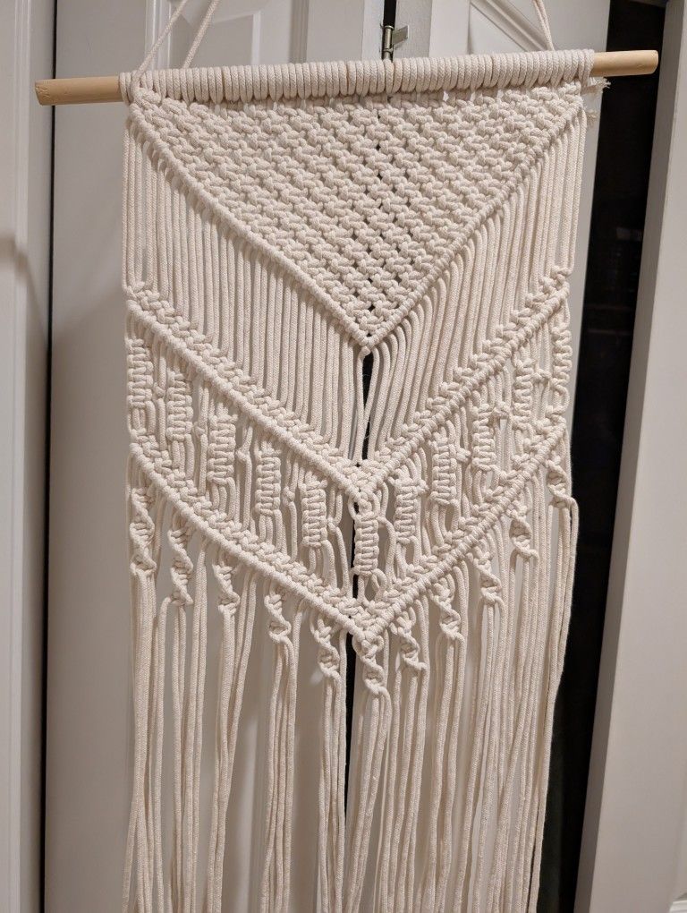 NEW Macrame Wall Hanging Art 32" Beige Tan Wood Home Decor