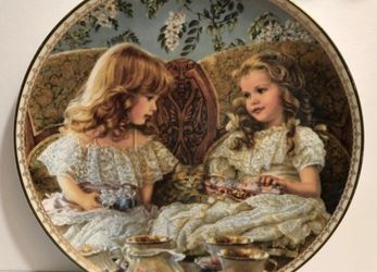 The Bradford Exchange 8" Collectors Plate "Best Friends" By Sandra Kuck