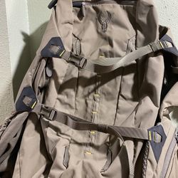 Badlands 2200 Hunting Large Backpack like new