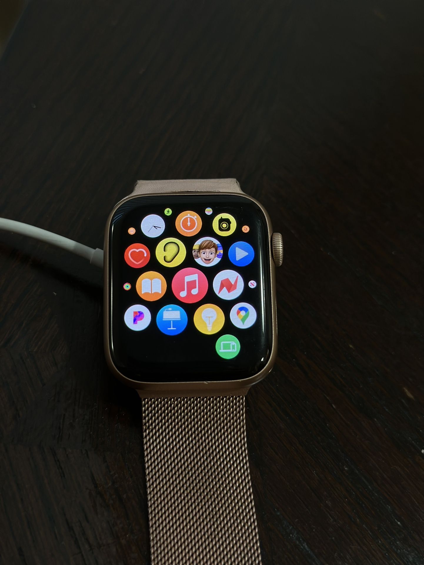 Apple Watch SE (Rose Gold)