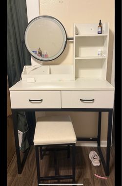 Vanity table