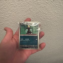 Pokemon packs (28-31 cards each) guaranteed holo (even some 151 and celebrations)