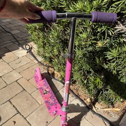 Pink Scooter You Can Adapt Height For 7/8/9 Years Old