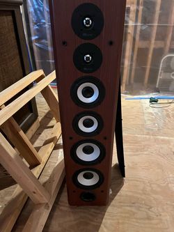 Axiom  Mellennia M80Ti excellent condition tower speakers