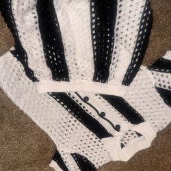 2 Peice Set Black And White Size Large 