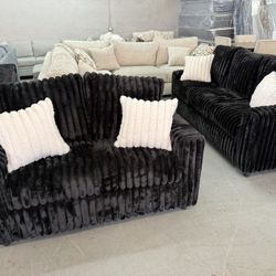 SOFÁ & LOVESEAT $949