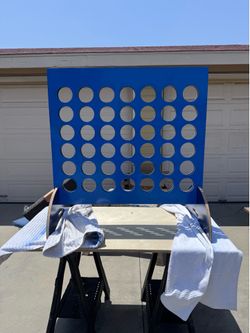 Giant connect four game