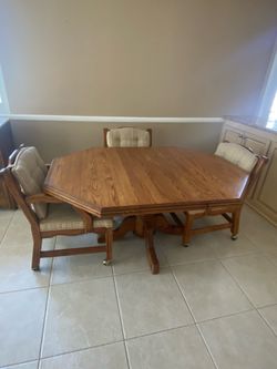 Oak table  and 4 Chairs