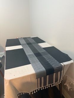 Dining tablets with 4 chairs