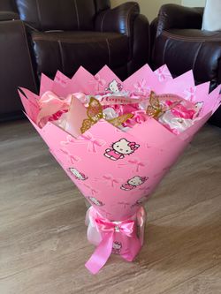 Hello Kitty bouquet/ Rosas eternas/ eternal roses / forever flowers