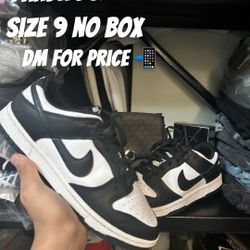 Panda Dunks Size 9 60$ 