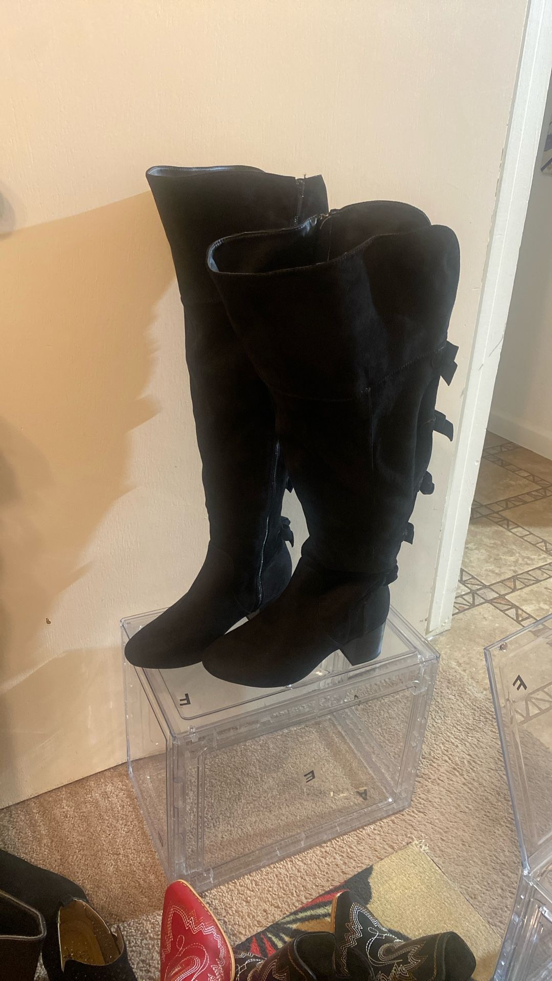 Boots Women’s Sz 7.5w Thigh High Black Suede